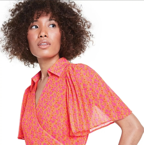 ALEXIS Floral Flutter Sleeve Pleated Wrap Dress - Picture 5 of 11